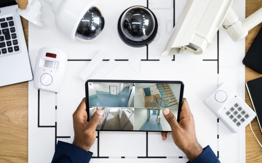 Jakie wyzwania stoją przed systemami alarmowymi w czasie klęsk żywiołowych: Strategie adaptacyjne i nowe technologie