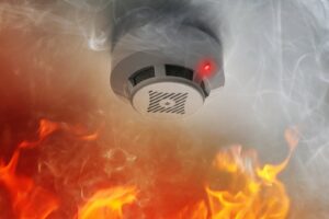 Jak zwiększyć bezpieczeństwo w domu za pomocą zintegrowanych systemów…